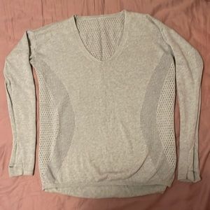 Lululemon sweater size 4, breathable hole detailed light gray